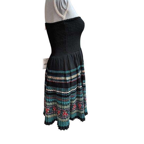 FREE PEOPLE Boho Black Strapless Embroidered Mini Dress Pleated Skirt S,‎ NWT - Picture 4 of 10